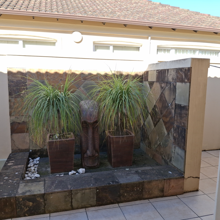 To Let 3 Bedroom Property for Rent in Vincent Eastern Cape